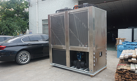 冷水機(jī)壓縮機(jī)出現(xiàn)結(jié)冰現(xiàn)象該如何進(jìn)行解決？